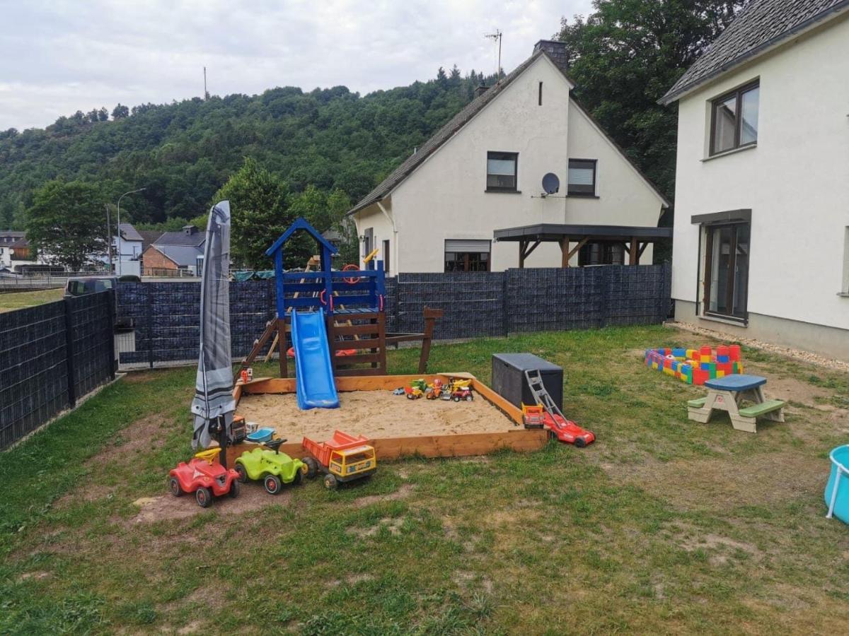 Ferienwohnung Burgblick Reifferscheid Hellenthal Buitenkant foto